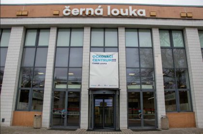 Velkokapacitní očkovací centrum v Ostravě pokračuje