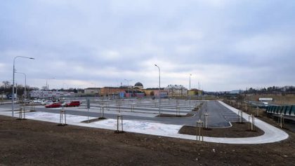 Plzeň má nové velkokapacitní parkoviště
