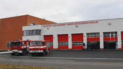 Profesionální hasiči v Mostě se dočkali zbrusu nové hasičské stanice za téměř 170 milionů korun