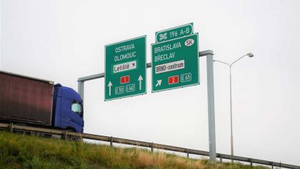 Na dálnicích D1 a D2 u Brna bude fungovat mobilní řídící systém dopravy