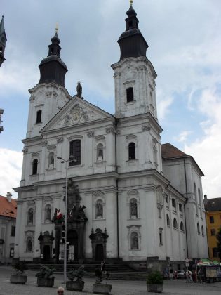 Kostel Neposkvrněného Početí Panny Marie a sv. Ignáce v Klatovech opět otevřen