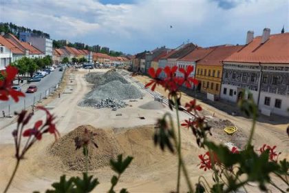 Pokračují práce na rekonstrukci náměstí v Třebíči