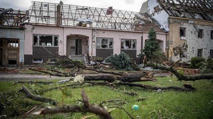 I Vsetíňané pomáhají tornádem zdevastované jižní Moravě
